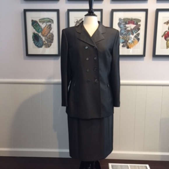 Le Suit Petite 2-Piece Suit - Picture 2 of 8